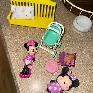 Random Minnie Mouse/baby toys